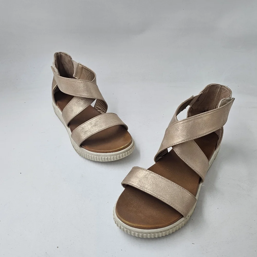 MIA Kids Minka Platform Sandals Rose Gold Metallic Girls Size 5
